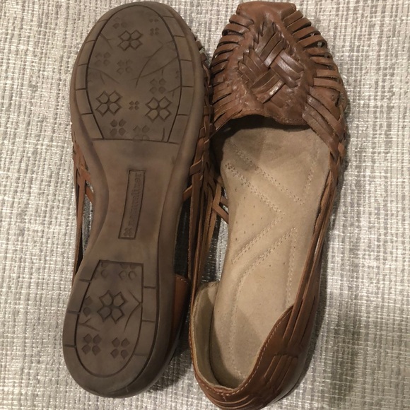 Rarely worn woven sandals - Picture 2 of 4